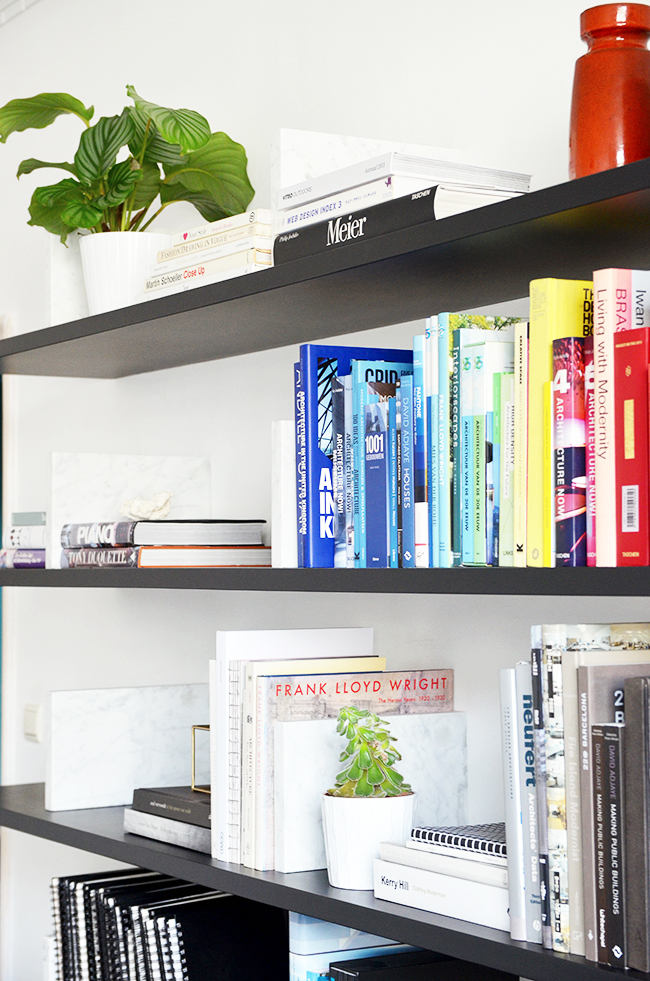 10 Tips for Styling your Shelves via noglitternoglory.com