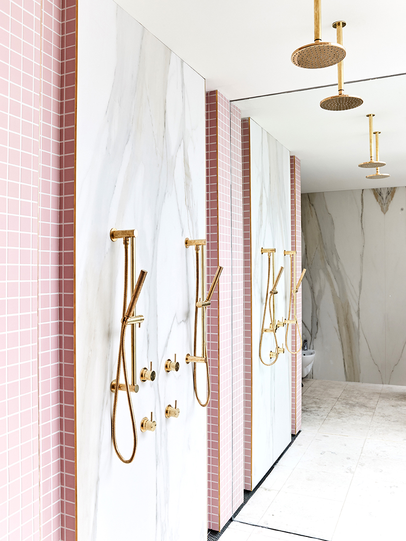 Rebecca Judd's Modern Pink Bathroom / No Glitter no Glory