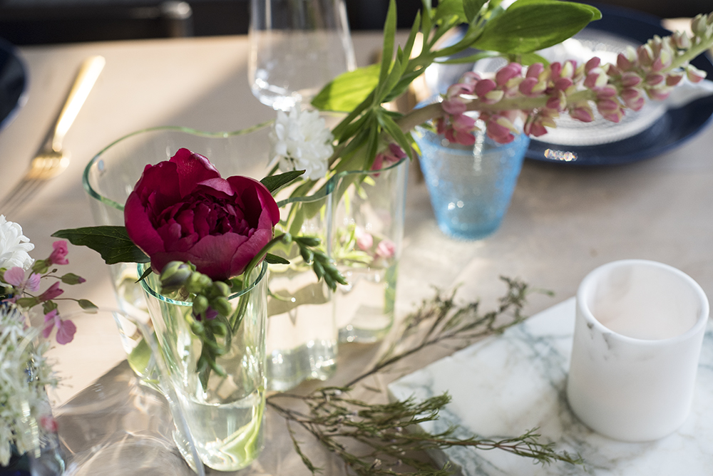 Blue Summer Table with Pink Peonies // No Glitter No Glory